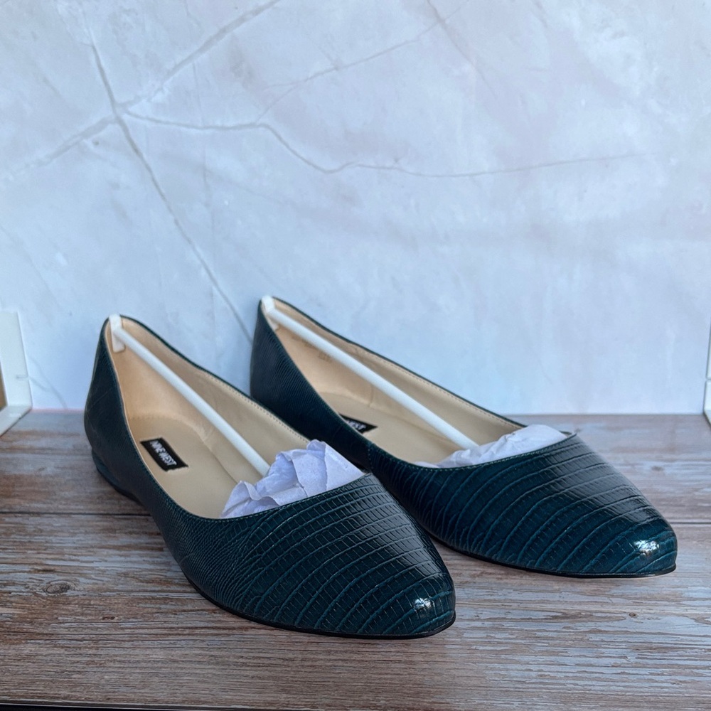 Nine West Green/Teal Textured Flats